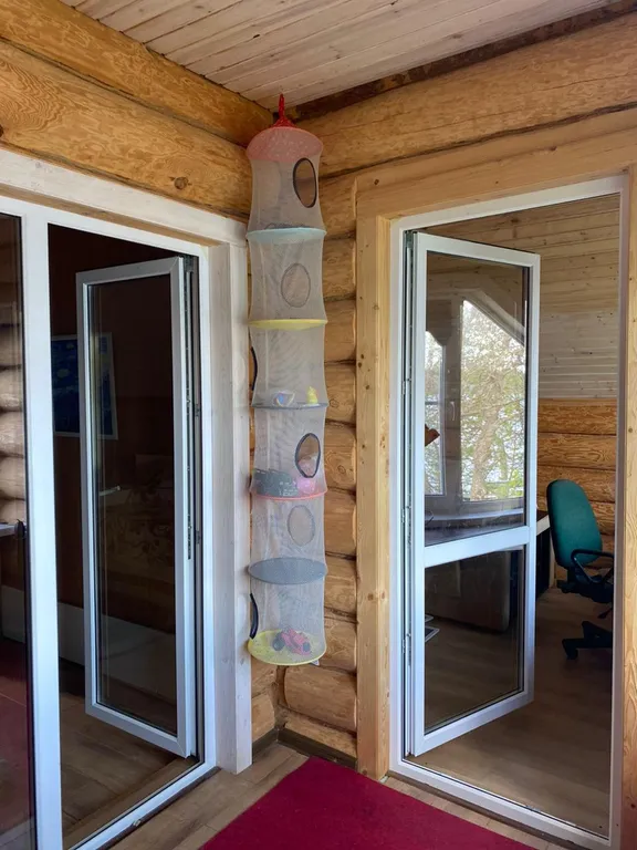 Дом на берегу озера