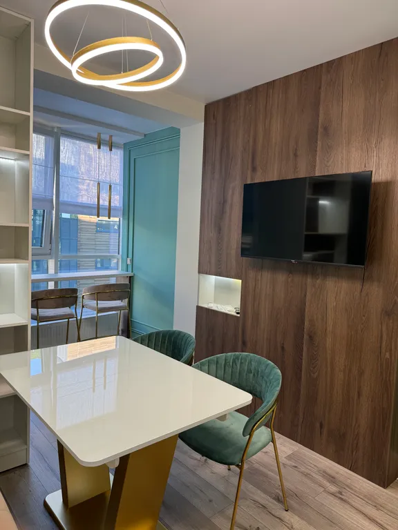 Дизайнерская квартира с бассейном на 13 этаже