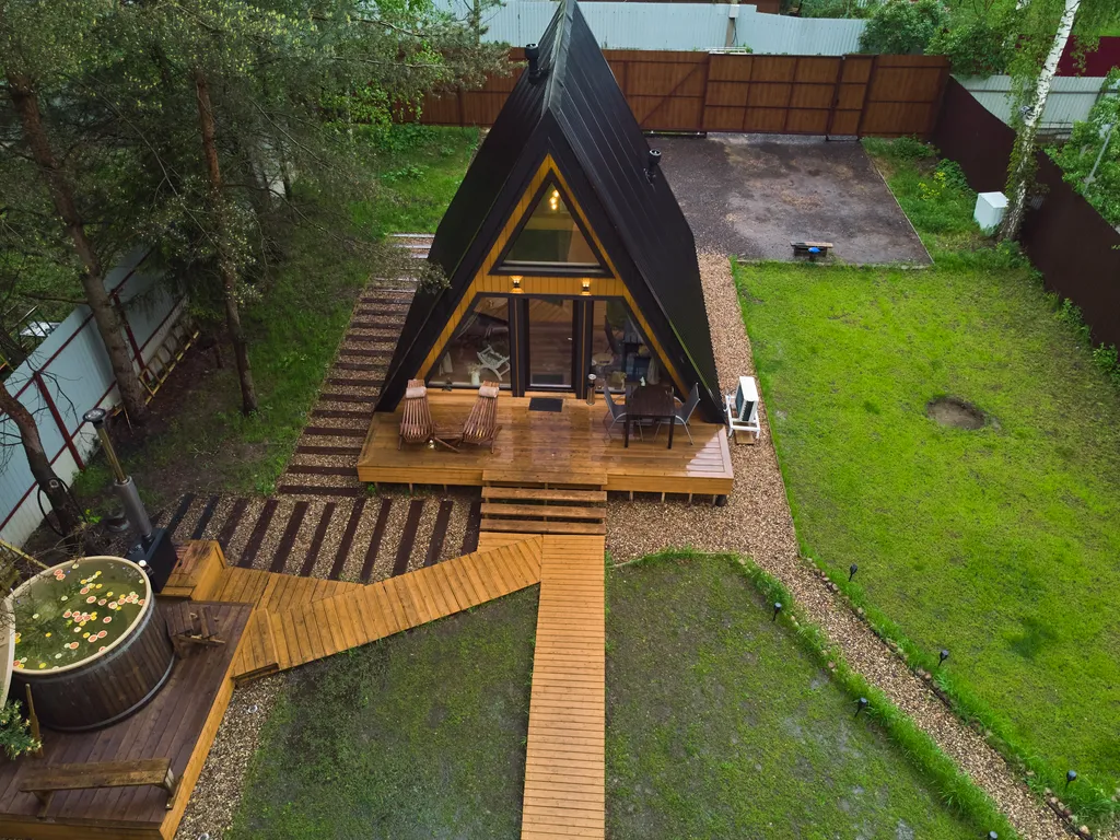 Треугольный дом A-frame