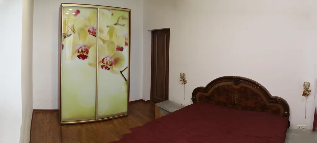 Дом с бассейном в районе Артека и горы Аю-Даг