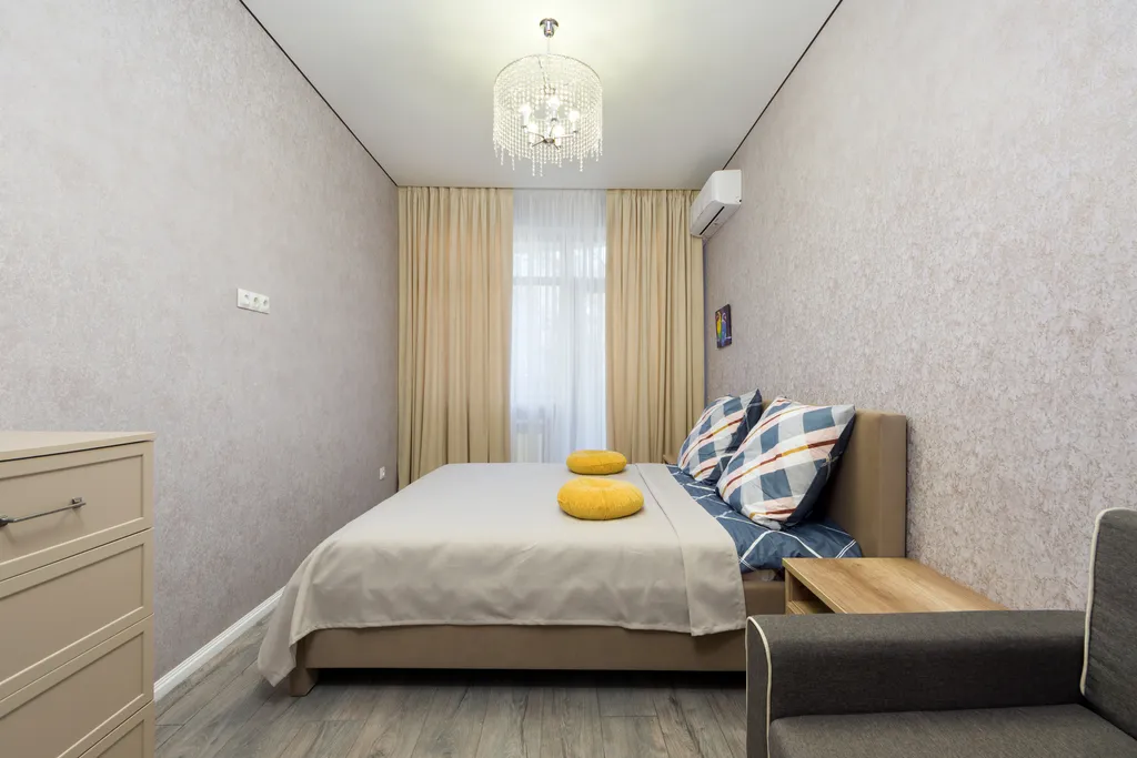 Шикарная квартира около цветника