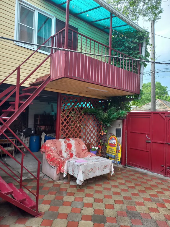 Квартира Комната с балконом — аренда посуточно в Ейск