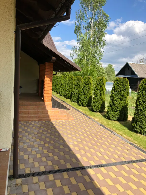 Уютный семейный дом на заливе вблизи города Брест