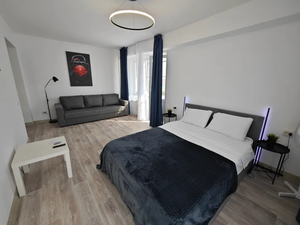 Белоснежная квартира в 3-м МКР — аренда посуточно в Юрга