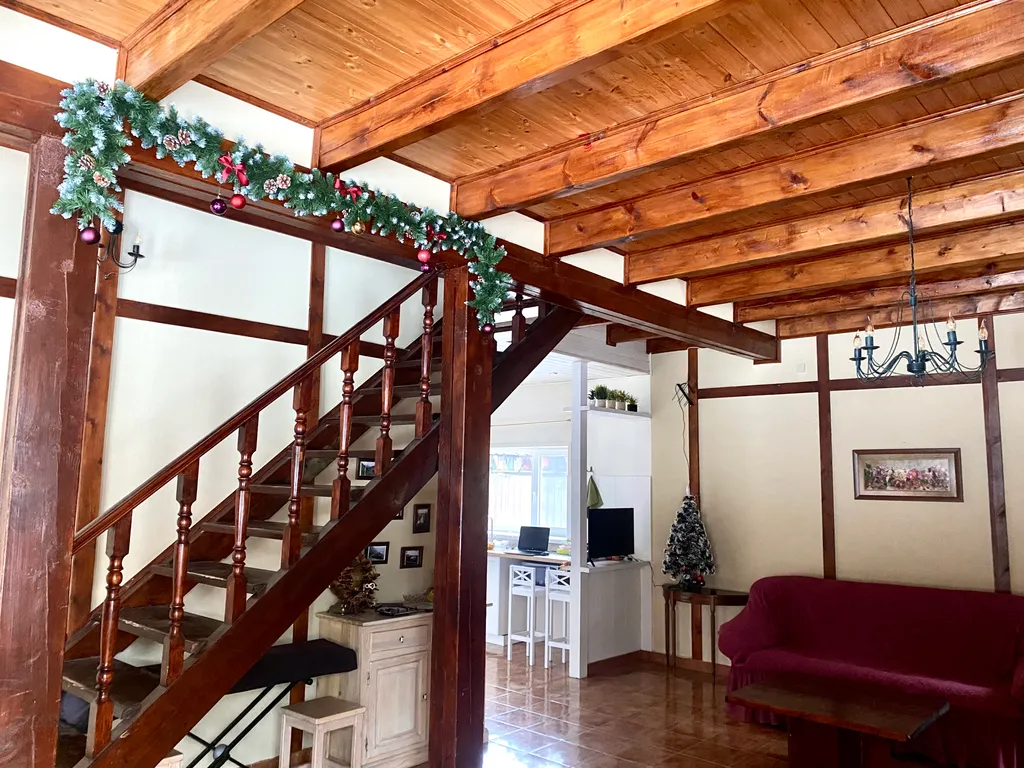 Тёплый коттедж в лесу