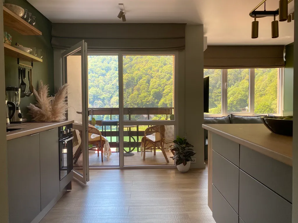 Студия с видом на озеро