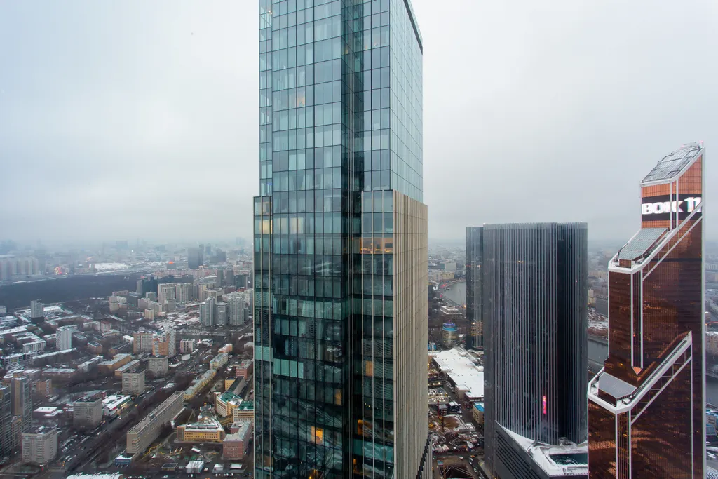 Редкий Пентхаус-формат на 64 этаже, оникс, подсветка, панорамные окна