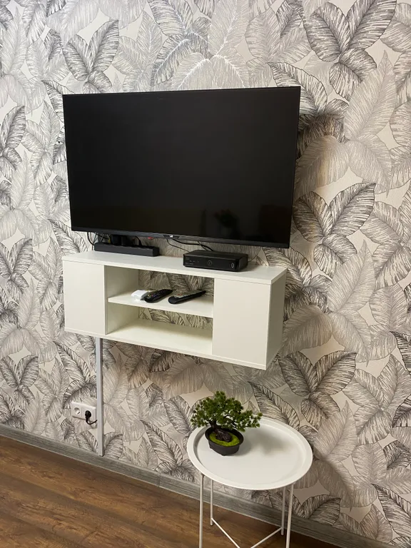 По-домашнему уютная квартира, всегда есть горячая вода, с кондиционером