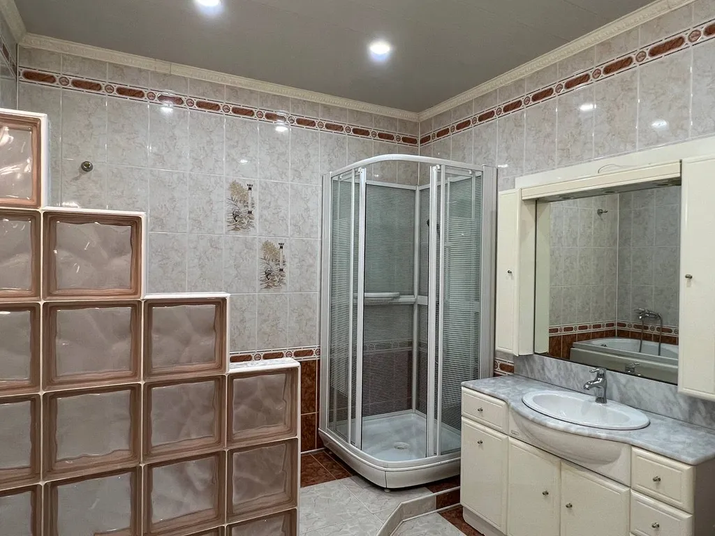 4-комнатные апартаменты рядом с центральной улицей Баумана