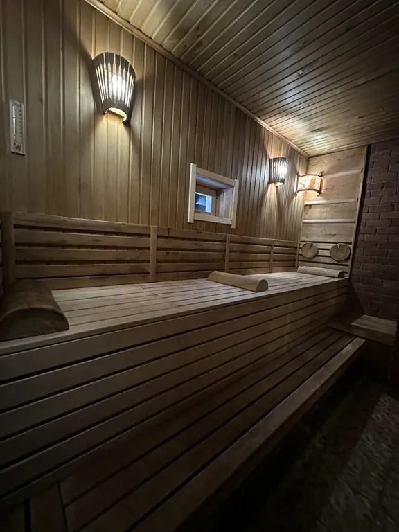 Дом и баня в 30 минутах от города Тюмени