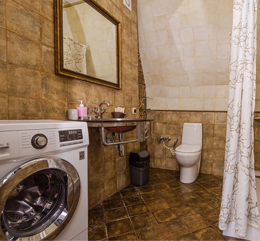 Трёхкомнатная квартира с балконом (96кв.м.)