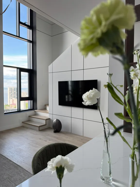 Видовые двухуровневые апартаменты в самом центре Владивостока