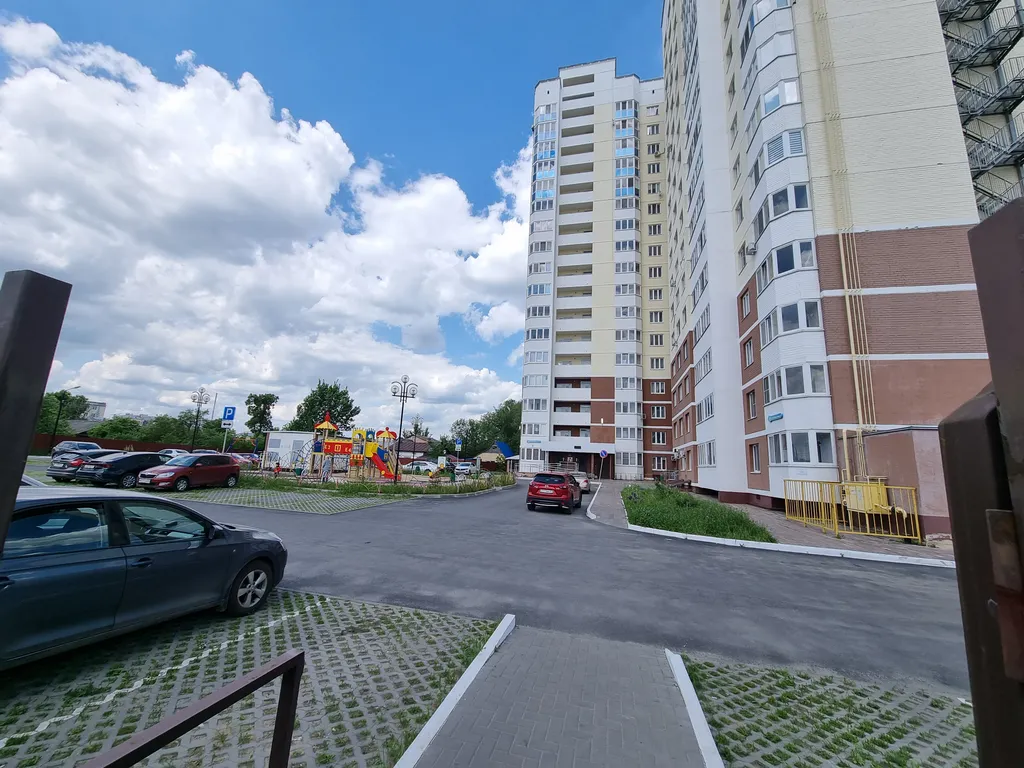 Апартаменты Аврора, Розы Люксембург 33, 16 этаж, закрытая парковка