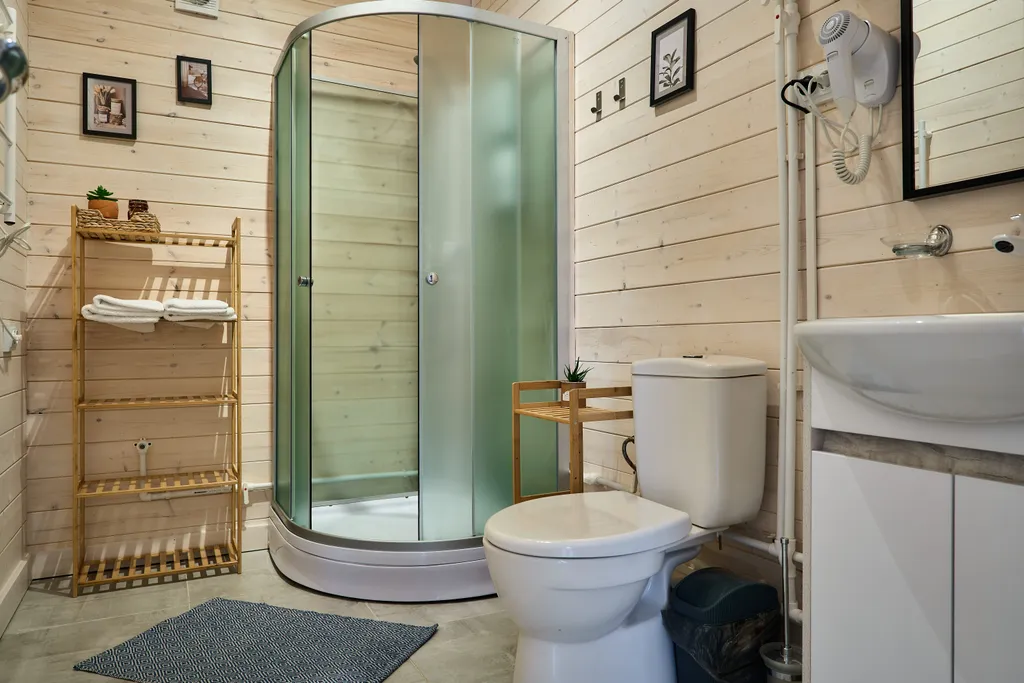 Дом с видом на пруд