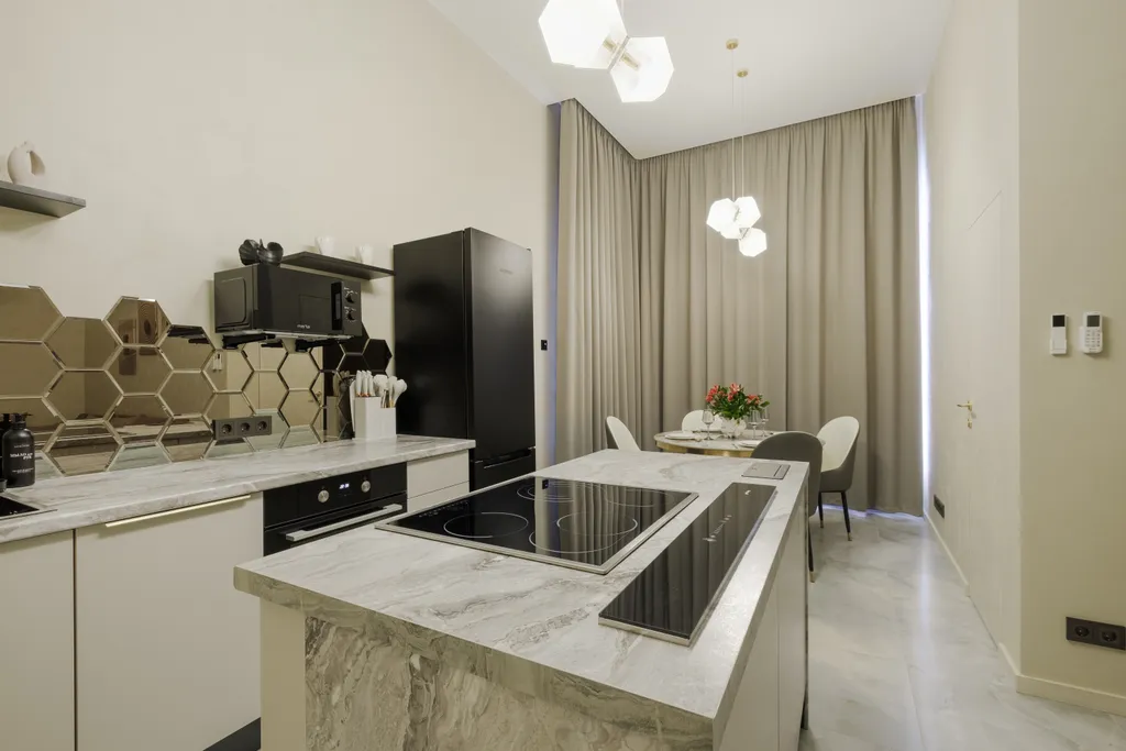 Пентхаус со спальней и ванной king-size