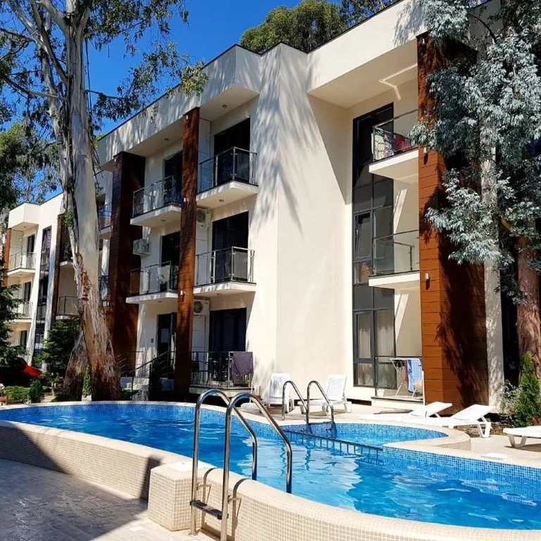 Квартира Квартира Уютная студия с балконом, с бассейном, 5 минут до моря, 5 минут до жд — Адлер