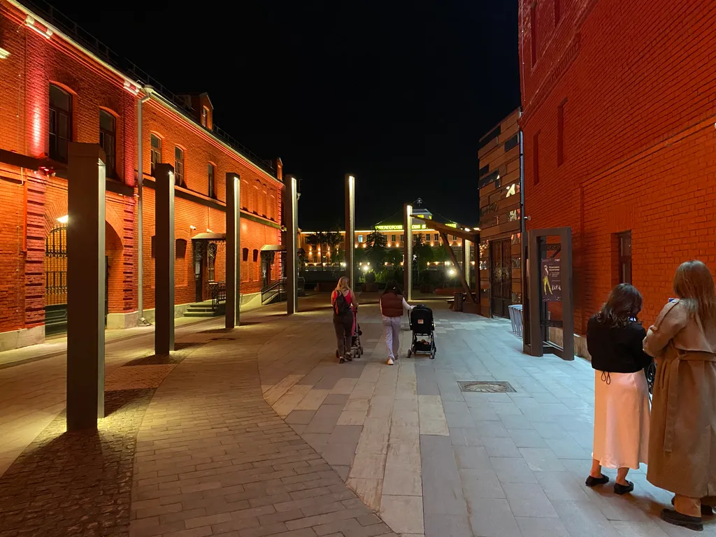 Студия возле набережной реки Упа