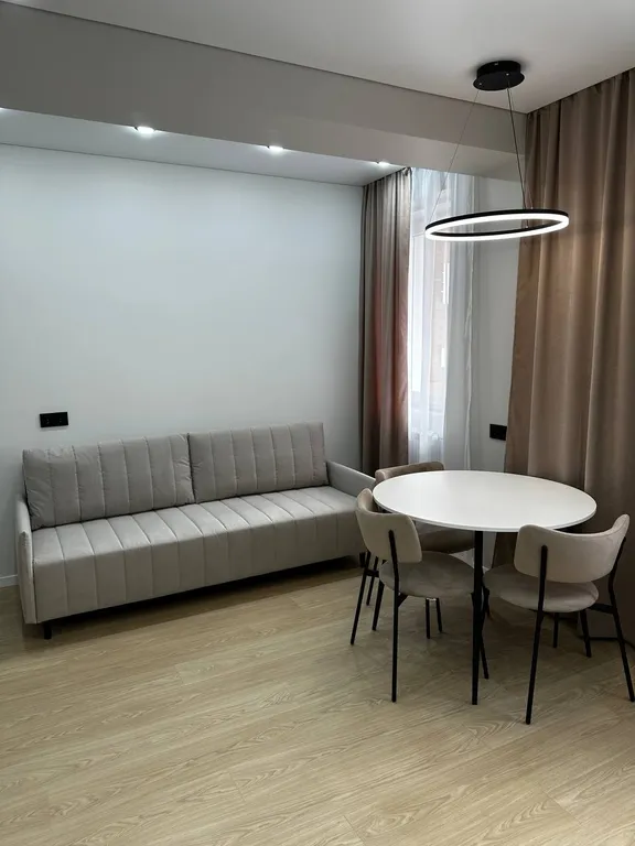 Стильная уютная квартира в спальном районе города