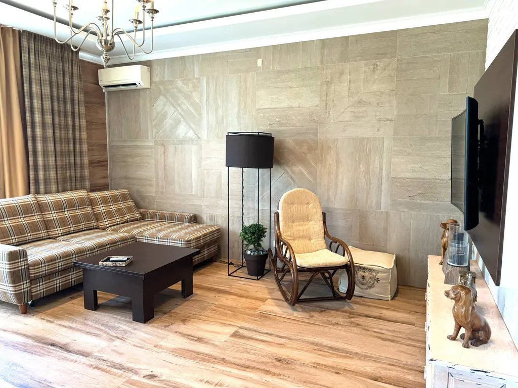 Апартамент с дизайнерским ремонтом в 100 шагах от моря и пляжа