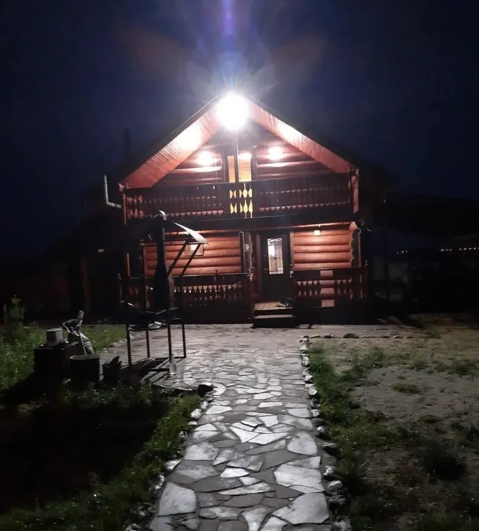 Уютный гостевой дом с баней на берегу озера