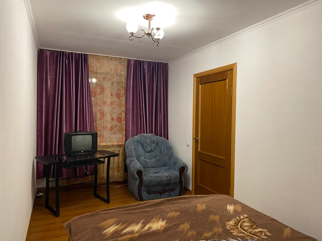 Просторная 2-комнатная квартира у цирка, 1 этаж, парковка, до 6 гостей