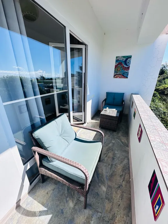 Апартаменты "Матисс" в 300 м от песчаного пляжа,балкон с видом на море