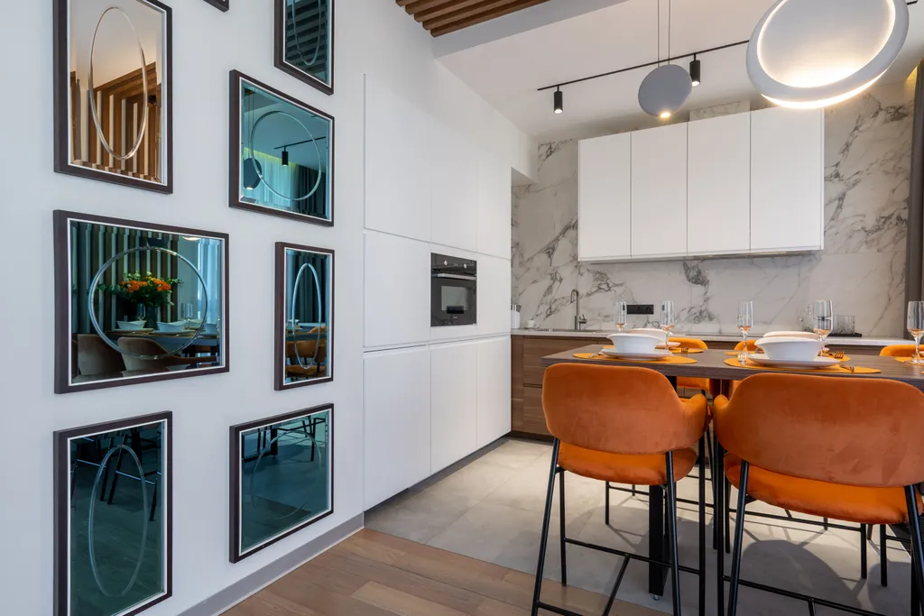 Дизайнерские апартаменты Охта КраСКИ Orange