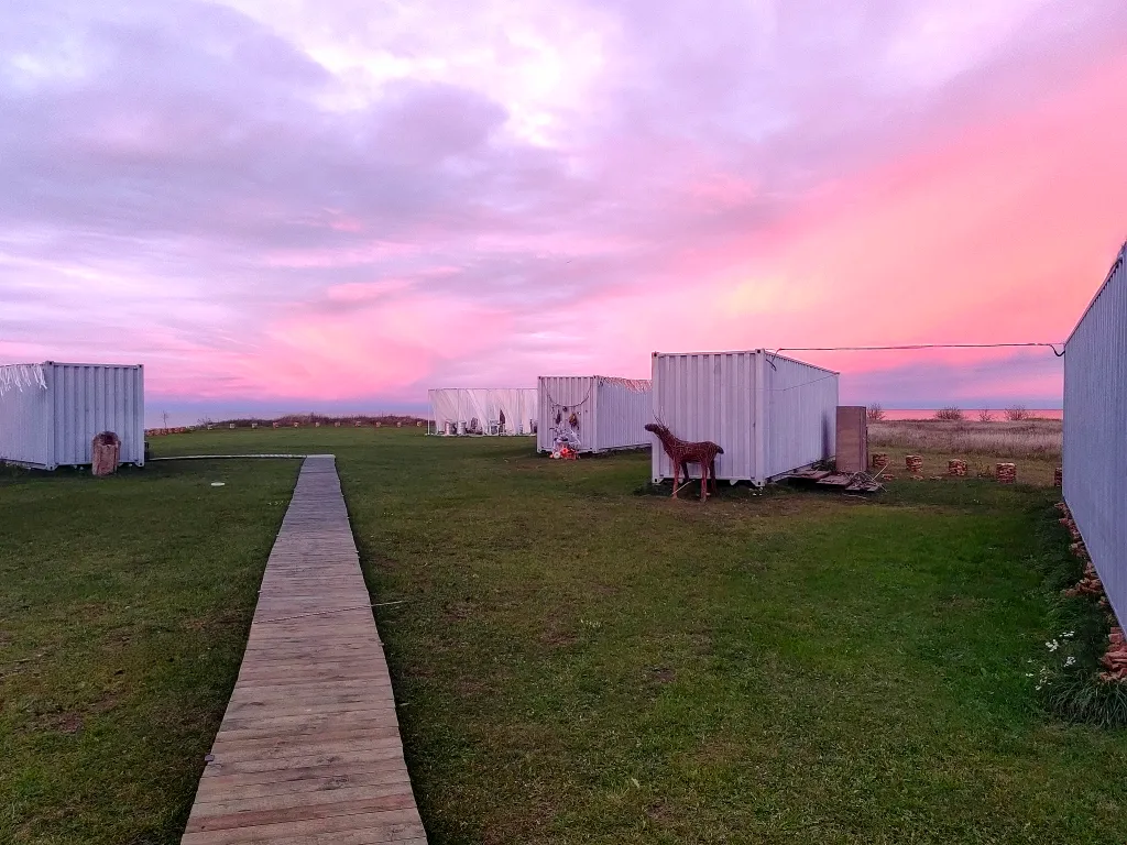 База отдыха с панорамными видами на озеро Ильмень