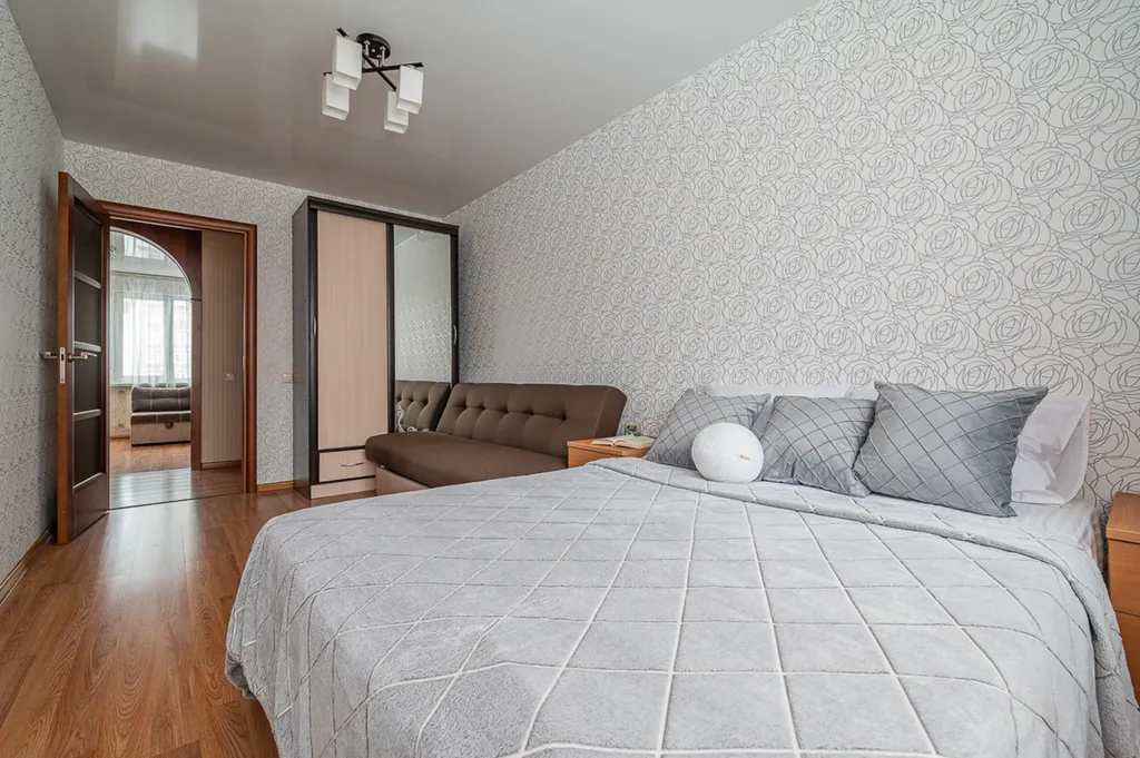 Уютная 3-к квартира на улице Калинина 10!