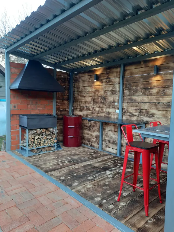 Стильный и просторный дом атмосфера в стиле лофт с баней, бассейном