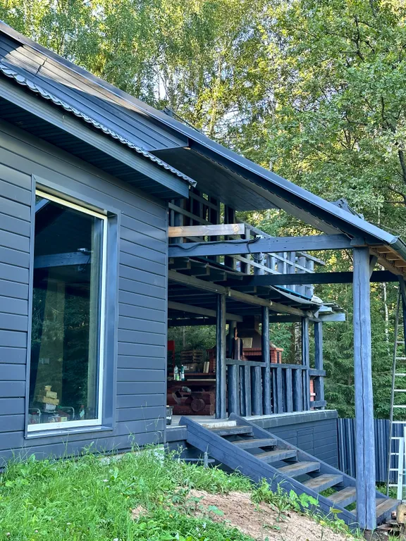 Дом с баней в лесу