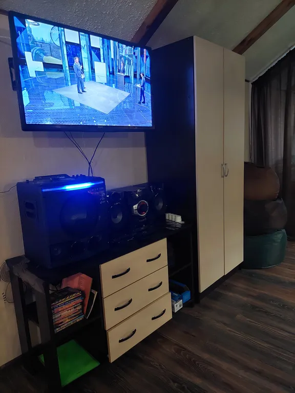 Коттедж Марианна с бильярдом, теннисом, сауной и бассейном