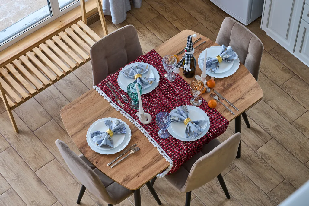 Коттедж в окружении леса с джакузи и сауной