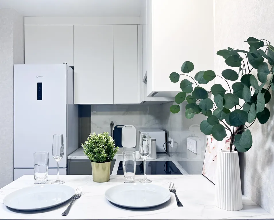 Прекрасная студия с лоджией