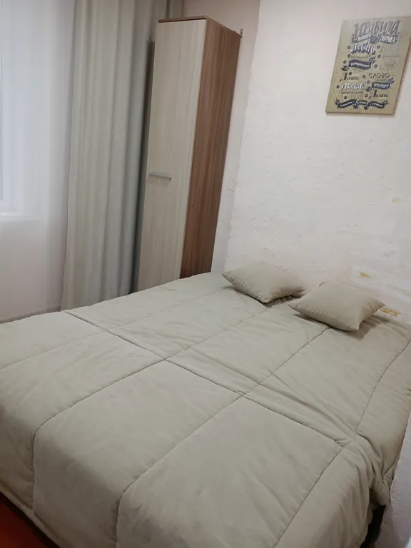 Уютный дом с беседкой и камином