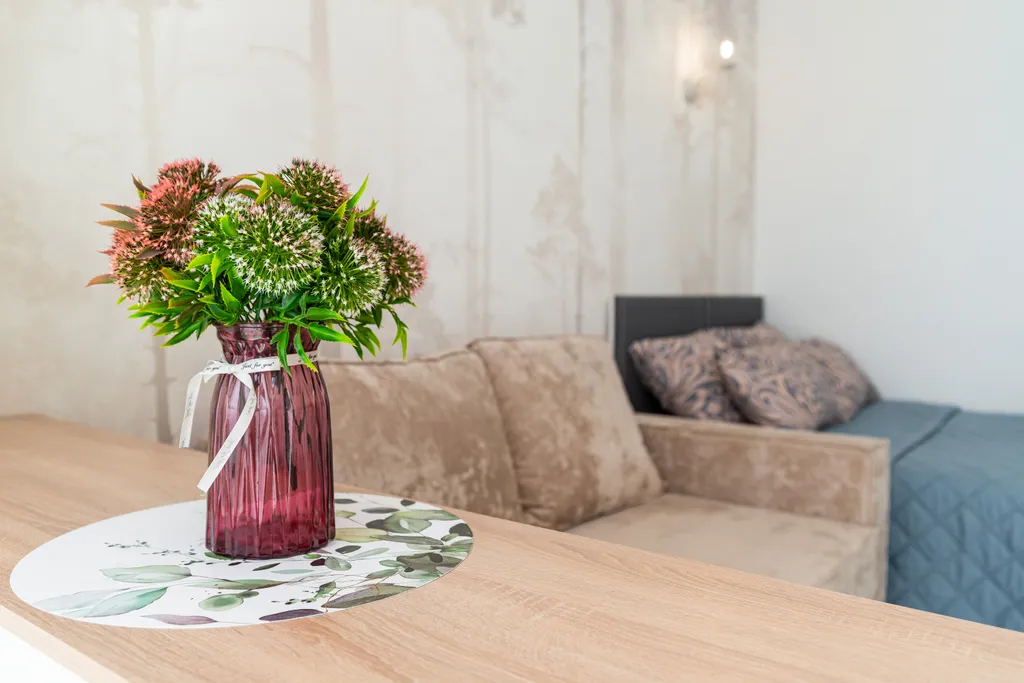 Стильная студия с потрясающим видом на море и город