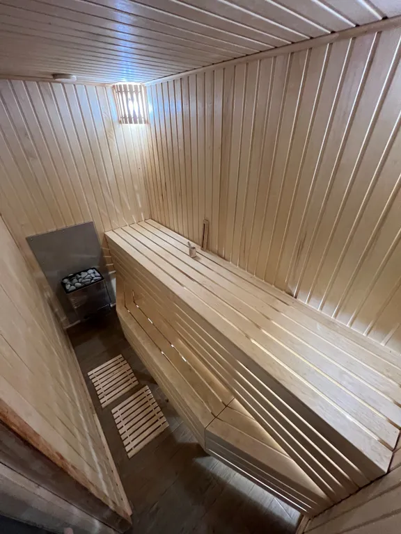 Уютный домик с сауной с видом на лес