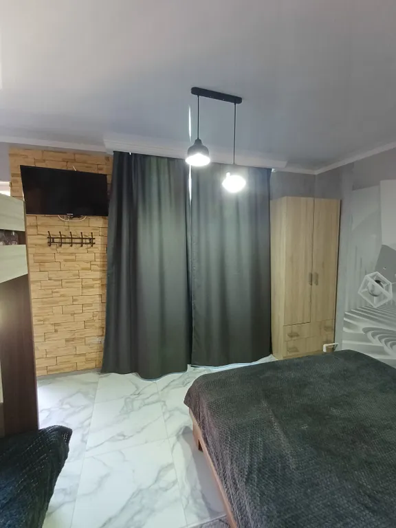 Домик с бассейном