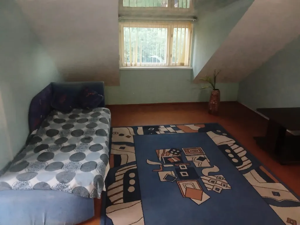 Коттедж Коттедж Уютная дача в саду — Вялки