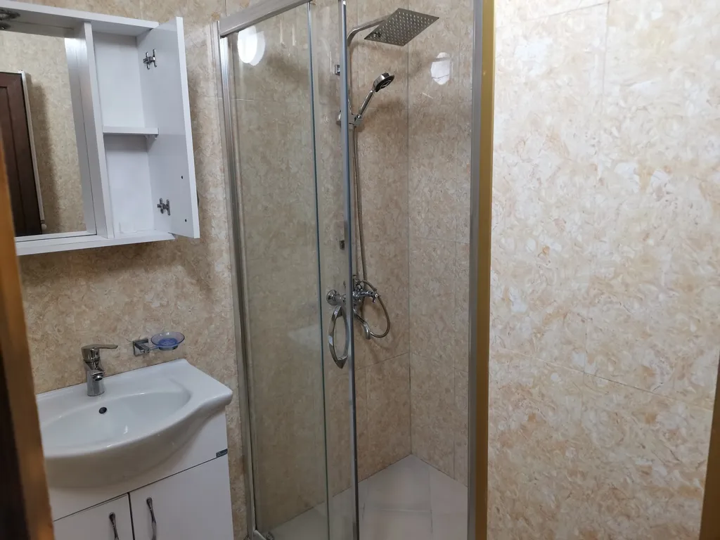 Квартира 2-комнатная Квартира — Батуми