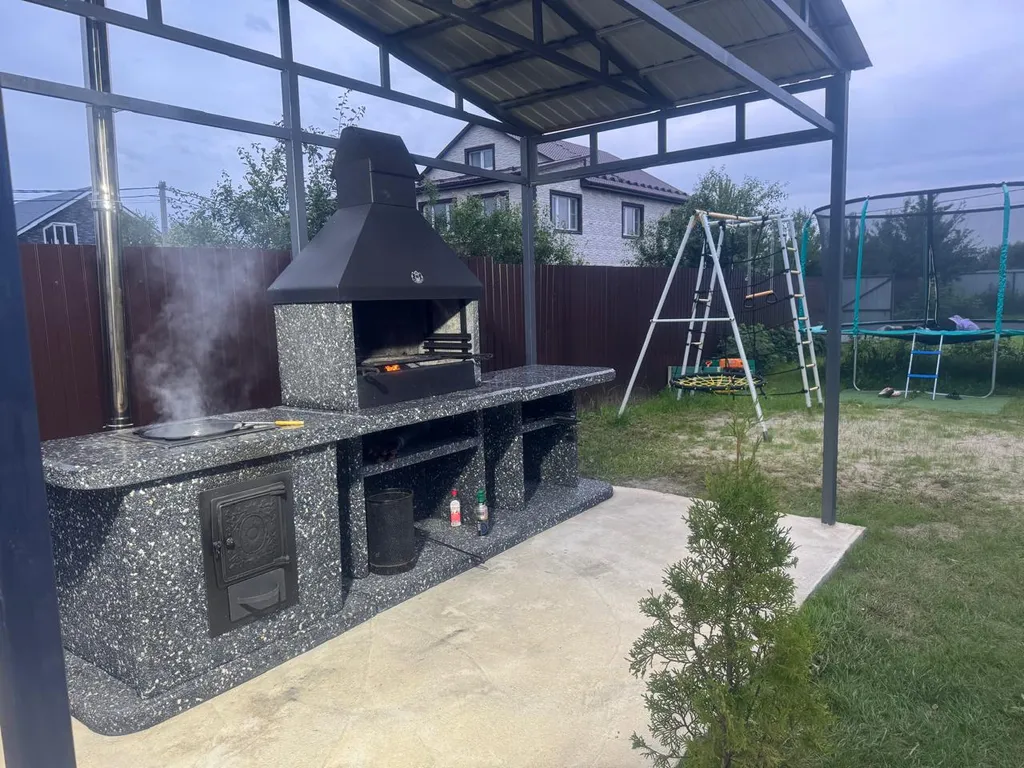 Уютный дом с бассейном и баней для отдыха, семейных праздников