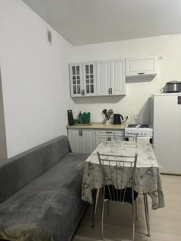 Вид с балкона завораживает, магазины, рынки и кафе в шаговой доступности