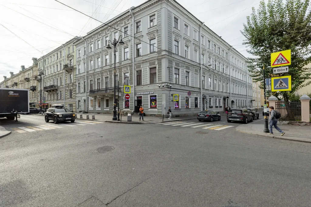 Квартира Уютные апартаменты у Невского проспекта с большой кроватью и видом — Санкт-Петербург