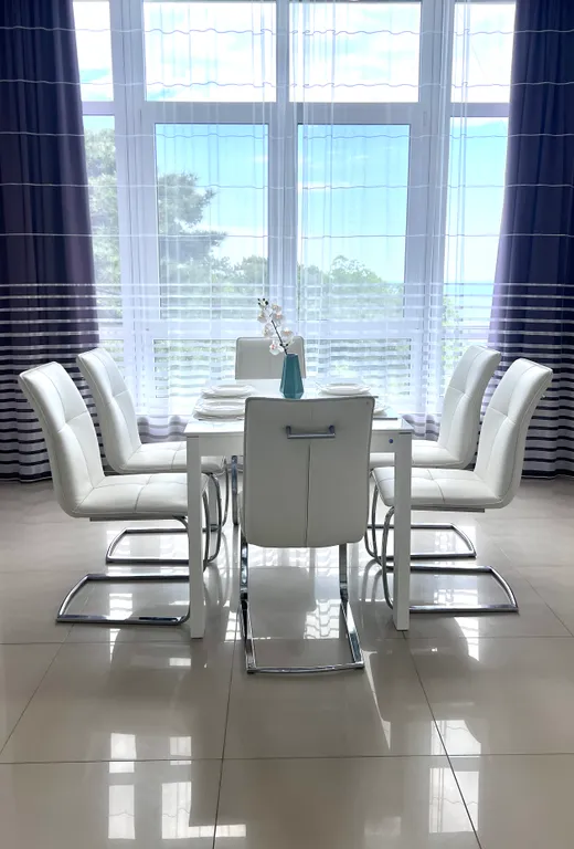 Большая современная квартира с нереальным видом на море