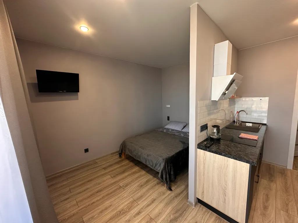 Уютная студия с видом на город