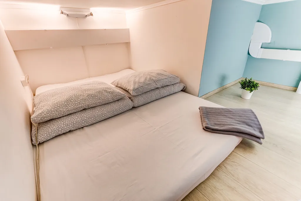 Квартира Квартира Двухуровневая студия в 5 минутах от метро Лиговский проспект — Санкт-Петербург