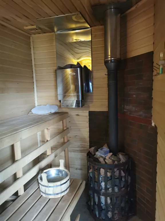 Коттедж с бассейном и сауной