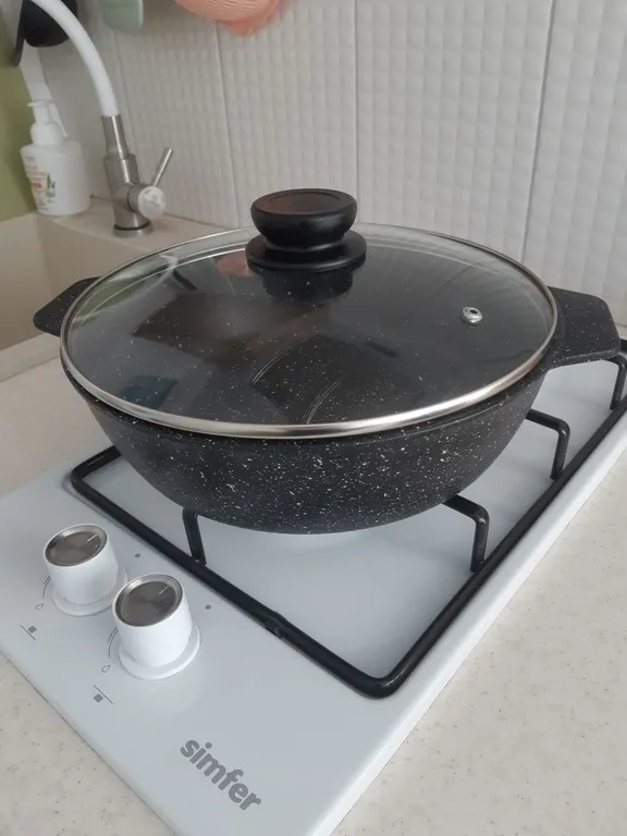 Квартира Квартира Уютная двушка с новым ремонтом в военном городке — Ейск