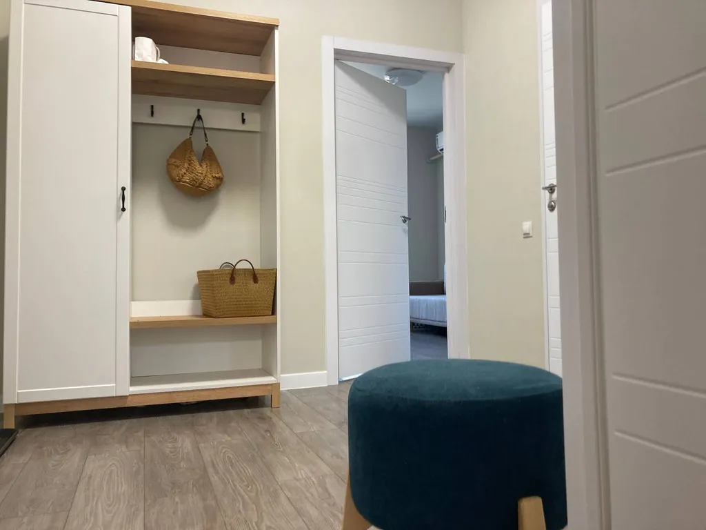 Квартира в новом доме с видом на бассейн и горы