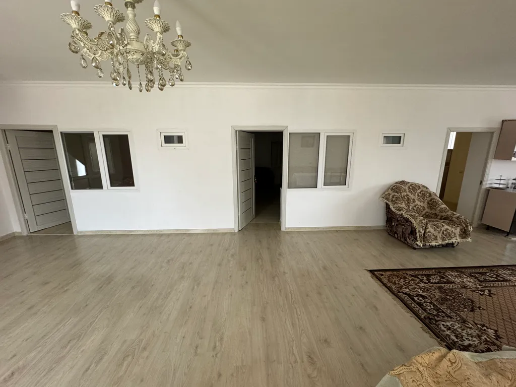 6-комнатный Дом